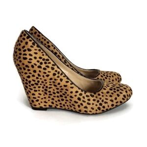 ‼️MOVING‼️ Banana Republic Calf Hair Leopard Print Wedge Sz. 8.5. Box